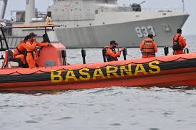 Relatives of passengers on board missing sriwijaya air flight sjy182 wait for news at the supadio a search and rescue operation is underway, but there was no sign of the missing plane as darkness fell. Zmvtpve8ncpfym