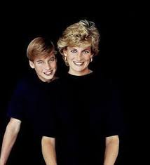 1994 a rare portrait of princess diana with her eldest son prince william captured by john swannell a roy princess diana princes diana princess diana family