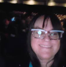 I have four 3 week old chicks. I am so in love! I am currently building my  coop and I have read everything! What I am wondering is what is your  recommendation