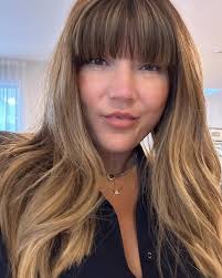 Lightened up my day to day fringe wig and I'm absolutely loving it! Dropped  her off to Amy at @four_onefivehairstudio and picked her up a week later  all shiny and new (swipe