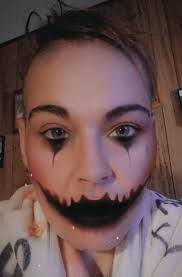 Please vote for me thank you all of my supporters it means so much!!!  Faceofhalloween.org/2025/kelsey-householder