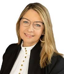 Sherry Hunt's Instagram, Twitter & Facebook