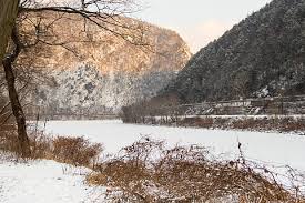 Learn about the delaware water gap national recreation area and get information, maps, and more at the kittatinny point visitor center. Hd Wallpaper United States Columbia Nj Kittatinny Point Visitor Center Wallpaper Flare