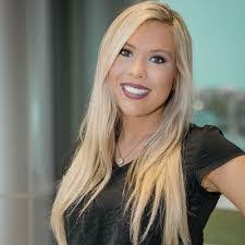 Jessica Lanham's Instagram, Twitter & Facebook