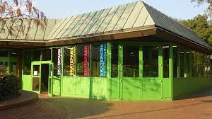 By signing up your rsvp we gurantee you a spot for the price of 7euros.all rsvp until oktober 24th will only pay 5euros.important: Datei Skatepark Dietrich Keuning Haus Jpg Wikipedia