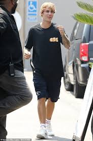 By ross dwyer / jun 1, 2021 Justin Bieber Looks Happy To Be Getting Back To Work As He Rocks Up To La Recording Studio Aktuelle Boulevard Nachrichten Und Fotogalerien Zu Stars Sternchen