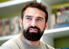 Who Hairs Wins Military Bosses Blame Sas Star Ant Middleton For Rise In The Number Of Recruits Growing Beards Ant Middleton Grow Beard Middleton