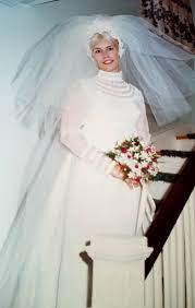 My Wedding Dress 1971 Purchased At Carson Pirie Scott In Chicago I Wish I Could Remember The Designe Retro Wedding Dresses Vintage Bride Wedding Gowns Vintage
