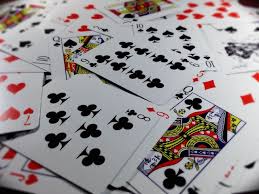 Posted by padre on march 6, 2020 few people know that you can carry out a similar reading to tarot card readings using a standard playing card deck. Four Ways To Use Playing Cards For Decision Making