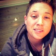 Vicki Lockhart's Instagram, Twitter & Facebook