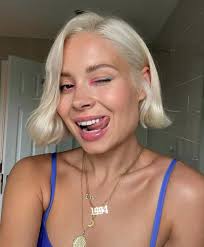 The lob, or long bob, haircut has been popular for a few years, and it shows no signs of slowing down. The Box Bob Haircut Is Like A Face Lift For Your Hair Glamour