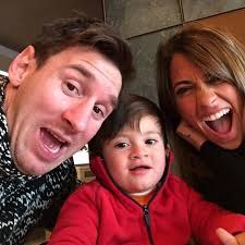 Antonella roccuzzo, born february 26, 1988, is lionel messi's wife. Lionel Messi Marriage With Antonella Roccuzzo Date Venue All You Need To Know Ibtimes India