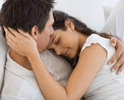 صور حضن الزوج احضان رومانسية جدا اغراء القلوب