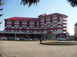 Pridvorul haiducilor features a restaurant, bar, a shared lounge and garden in tîrgu ocna. Hotel Magura Mapio Net