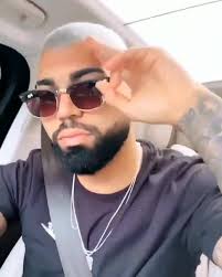 No entanto, a ideia de manutenção desse tipo de fio é o pesadelo de muitas outras. Flanatico Fc Gabigol Voltou Com O Cabelo Platinado