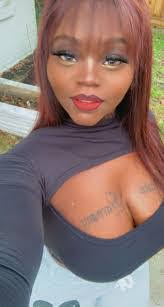 Iesha Woods's Instagram, Twitter & Facebook