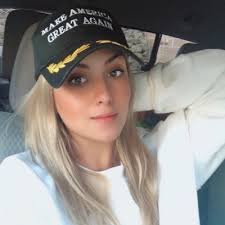 Angela Boyd (@anjiepangie)