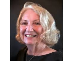 Elizabeth Raasch's Instagram, Twitter & Facebook