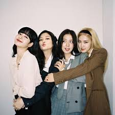 >hd quality >very easy to apply wallpaper on your phone and screen lock >full screen wallpaper >share with your friend via social media. 520 Blackpink Ideas In 2021 Blackpink Korean Girl Groups Black Pink
