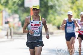 Potsdam ˈpɔt͡sdam ist eine kreisfreie stadt und mit gut 180.000 einwohnern die bevölkerungsreichste stadt und hauptstadt des landes brandenburg. Franzi Reng Mein Weg Zum Marathon