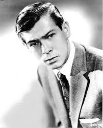 Johnnie Ray's Instagram, Twitter & Facebook