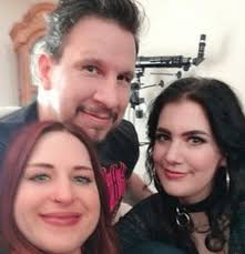 Kisah Wanita Tempuh 500 Mil untuk Serahkan Keperawanan kepada Pria 42 Tahun  : Okezone Women