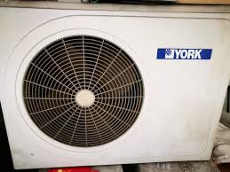Nak servis aircond rumah sendiri ? York Outdoor Aircond Compressor Kitchen Appliances On Carousell