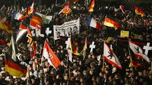 In dresden allein, das kann die politik aussitzen. Pegida In Dresden Nicht Diese Demokratie Aber Welche Dann