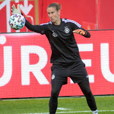Wir werfen einen besonderen blick auf die gruppe der torhüter manuel neuer, kevin trapp und bernd leno und torwarttrainer andy köpke. Dfb Frauen Ann Katrin Berger Vor Debut In Der Nationalmannschaft
