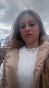 I promise she does like me really