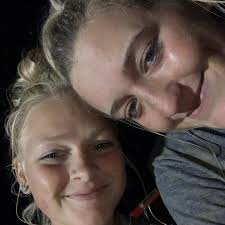 Ashley Hassett (@ashley_hassett) • Instagram photos and videos