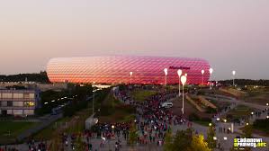 Boisko z urazem ścięgna uda opuścił mats. Galeria Lm Bayern Monachium Fk Crvena Zvezda 18 09 2019 Stadionowi Oprawcy