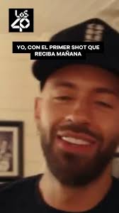 Así queremos recibir el 2026: buena compañía, risas que no falten y un buen  shot. Que arranque el año con flow, música y cero estrés. 🤭😎, #FinDeAño  #2026 #Feid #LOS40Colombia