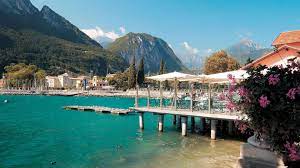 Or you can go from milan cadorna station to como lago station on the r17, which also takes just over one hour. 5 Reasons To Visit Lake Garda In October