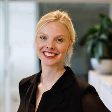 Werken als adviseur zorgt voor een gevarieerde mix van werkzaamheden, omdat  iedere klant anders is." Eline Lip werkt sinds september 2022 als manager  Transaction Advisory Services op de M&A afdeling bij BDO.