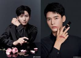 Ding chengxin, gong jun, yang di: Word Of Honor Auction Fetches Up To Us 39k For Zhang Zhehan And Simon Gong Jun S Costumes Dramapanda