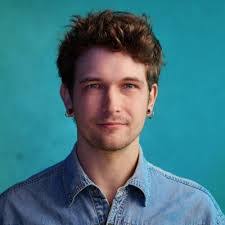 Ricky Whiting's Instagram, Twitter & Facebook