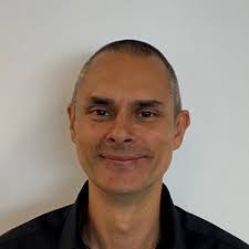 Kerry Farley's Instagram, Twitter & Facebook