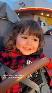 Scarlett loves cars… guess it’s in the blood? 😎🚗🤙🏼 @bobsbigboyburbank ,  Also great to see my buddy @the_derek_whitacre at the show!