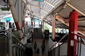 Another important monorail station is the bukit bintang stop which will put you directly on jalan bukit bintang, allowing for easy access to lot 10, sungai wang at the northern stretch of kl's golden triangle, raja chulan monorail station is set at the convergence of jalan raja chulan and jalan. Raja Chulan Monorail Station Klia2 Info