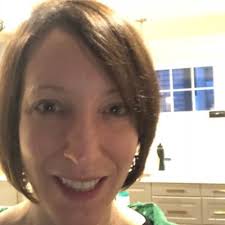 Amy Thompson (@AmyThompsonWES)