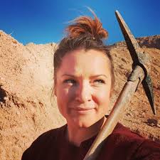 Leila Day Artist Andamooka