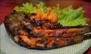 Tuang air secukupnya hingga ikan terendam. Resep Membuat Dan Cara Memasak Ikan Lele Bakar Pedas Gila Yang Enak Sedap Dan Spesial Selerasa Com
