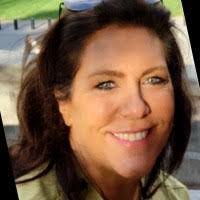 Diane Hoak's Instagram, Twitter & Facebook