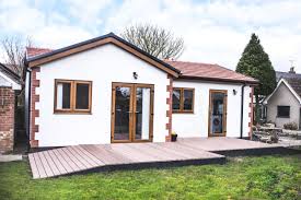 This Large Annexe With A Total Size Of 61 05m2 Sits In The Back Garden Of A Felixstowe Home Just A Few Miles From The Coastli Granny Annexe Felixstowe Building