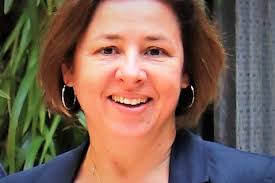 Meet the 'car-nuts' using classic vintage motors as flagship company  vehicles in businesses across Darwin