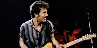 Bruce springsteen — hungry heart 03:19 bruce springsteen — the river 05:01 bruce springsteen — born to run 04:30 Bruce Springsteen Announces Darkness On The Edge Of Town Tour Box Pitchfork