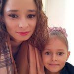 Mary Siek's Instagram, Twitter & Facebook