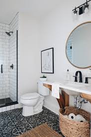 It will also give your bathroom a modern appeal and it will give you the possibility to efficiently use the space you have available. 10 Stylish Small Bathrooms With Walk In Showers