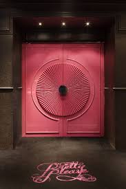 Prettypleasefrontdoor Jpg Obrazek Jpeg 1000 1500 Pikseli Skala 44 Nightclub Design Bar Design Australian Interior Design